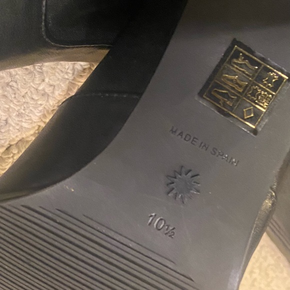 Stuart Weitzman Midland Black leather boots size 10.5 - Picture 7 of 12